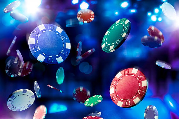 Prize table display on juara 102 showing symbol values and payline combinations